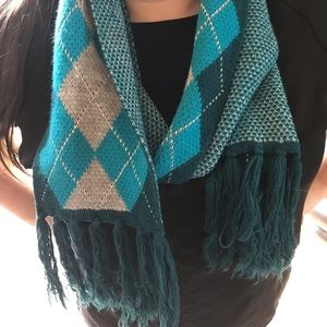 Blue & gray argyle scarf
